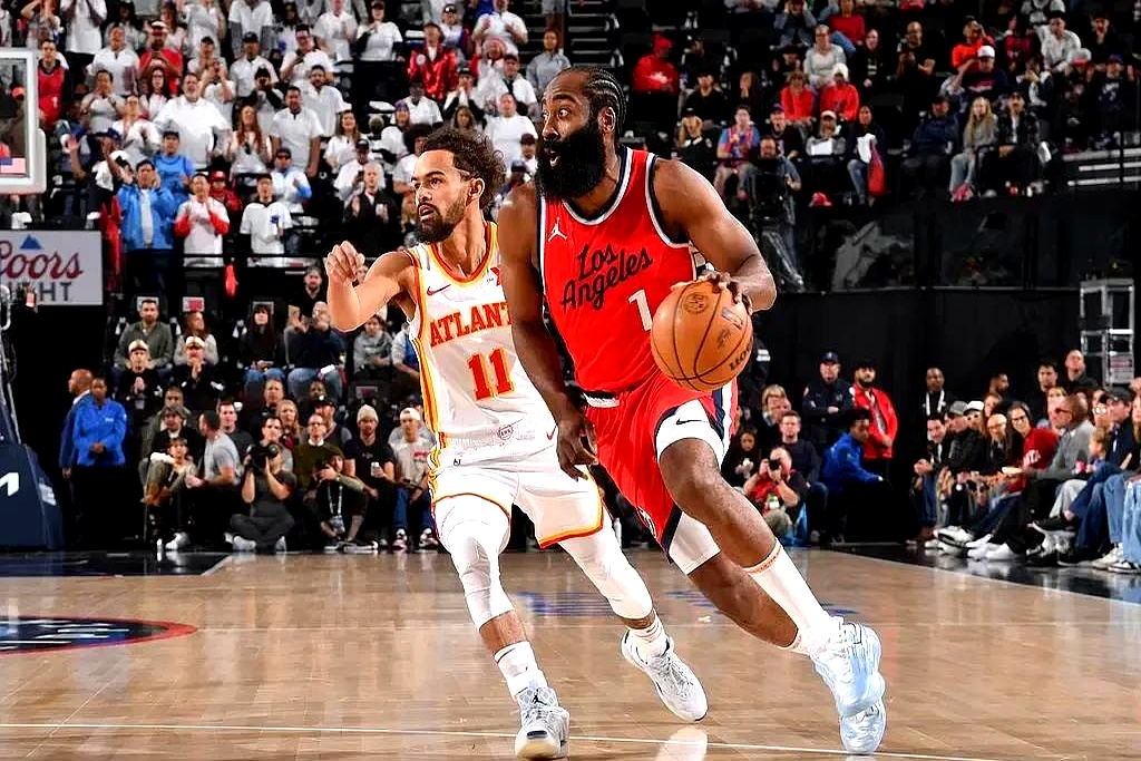 Faker巅峰对决，哈登与90激战中国队分钟，出色防守胜负难料！的简单介绍-九游